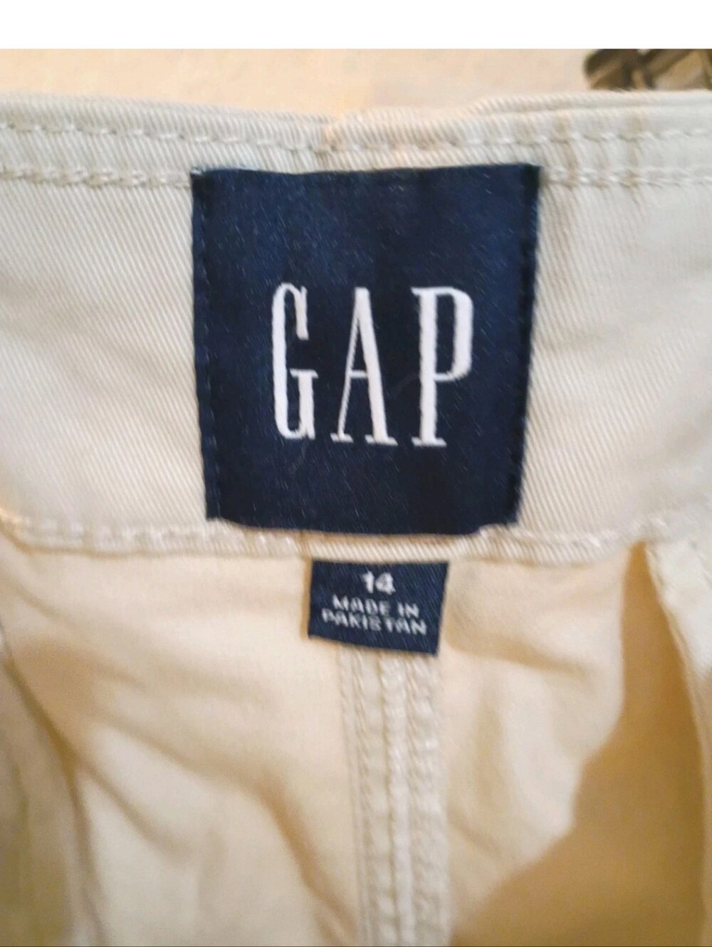 Gap Ladies Classic Midrise Shorts Size 14-Turtledove-NWT - Picture 4 of 4